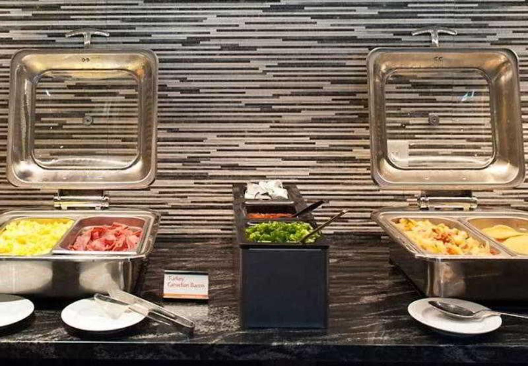 Residence Inn By Marriott Boston Logan Airport/Chelsea Restaurant foto